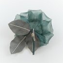 Ansteckrose blau-grau